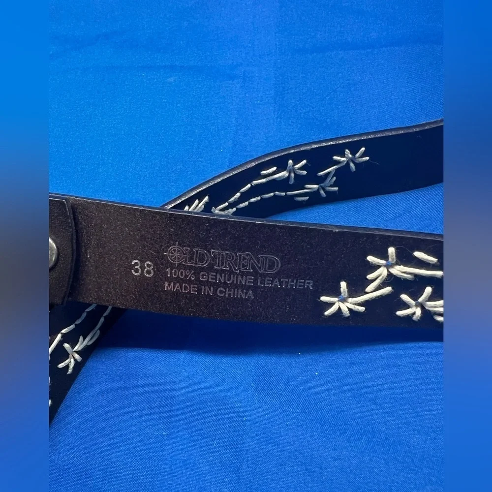 Old Trends Senna Leather Belt, size 38